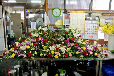 仏教以外の祭壇もご用命下さい｜「花一」　（島根県益田市の花キューピット加盟店 花屋）のブログ